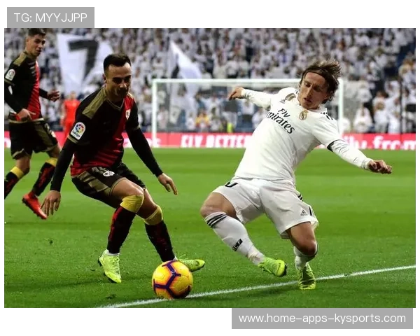 塞维利亚中场连线流畅，西甲表现回暖——再现控场魅力