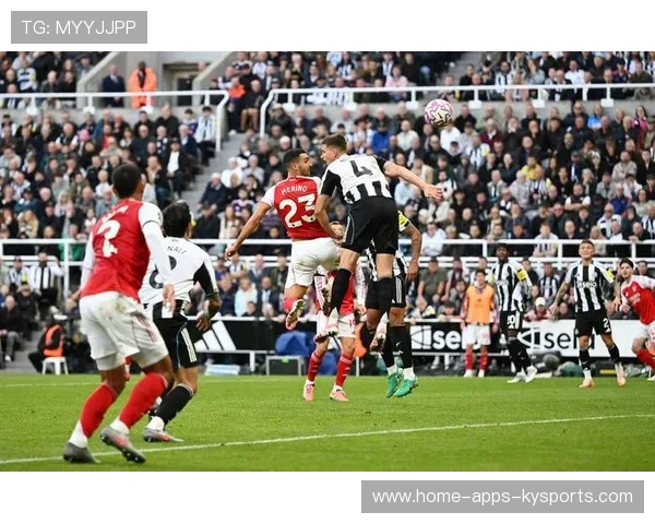 热刺门前混战补射，前锋嗅觉敏锐锁定胜果